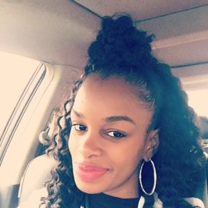 Meet your Posher, Leigh